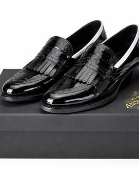 The Office of Angela Scott Miss Juliette Black Patent Loafers Size 40 NEW